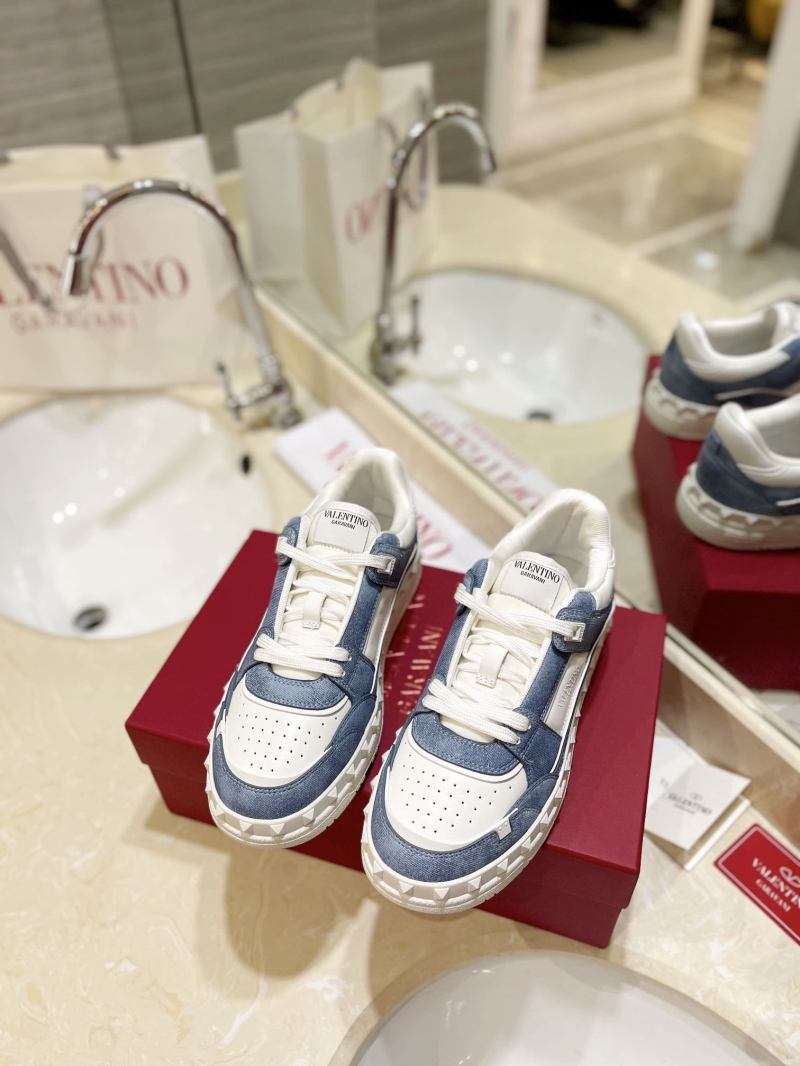 Valentino Sneakers